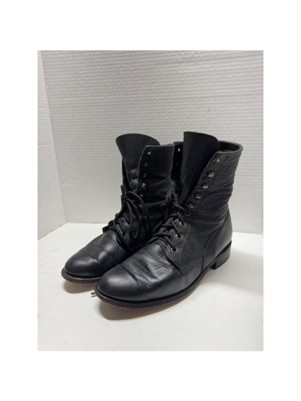 Boulet Black Pebbled Leather Lace Up Combat Boots Made in Canada 8 C 4058